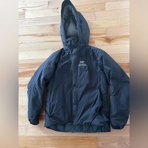 Arc’teryx Women’s Large ski jacket GoreTex